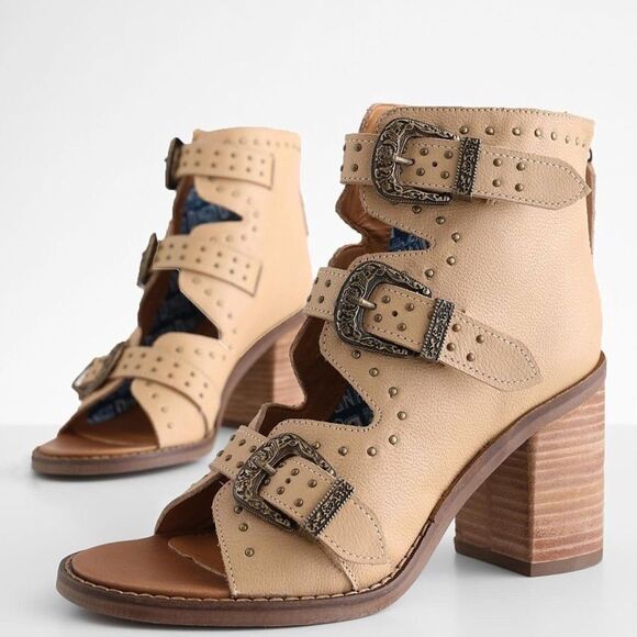 dingo Shoes - Dingo • Ziggy Leather Heeled Sandal